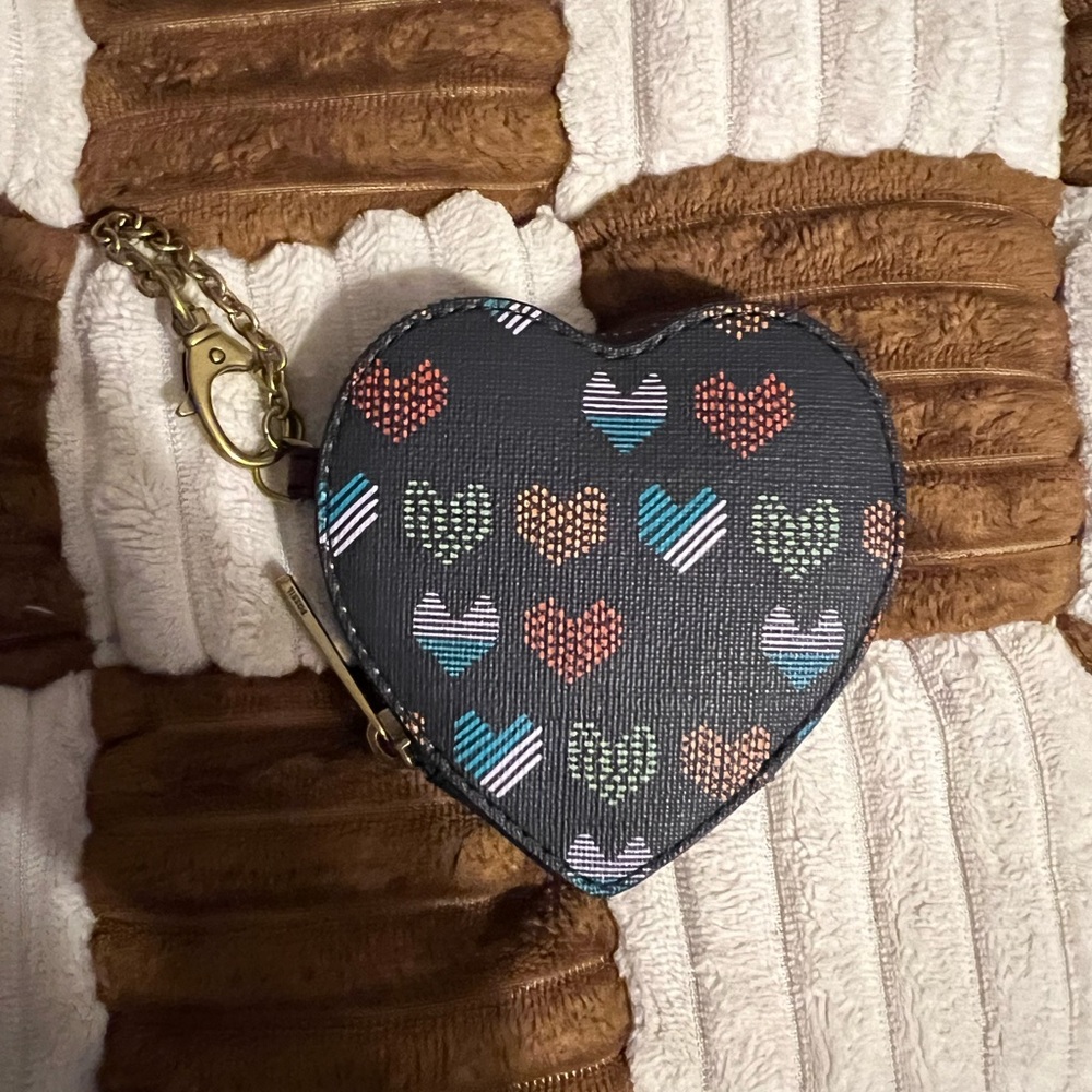 Fossil Sofia Heart Zip Pouch in Navy Multi NWTS!